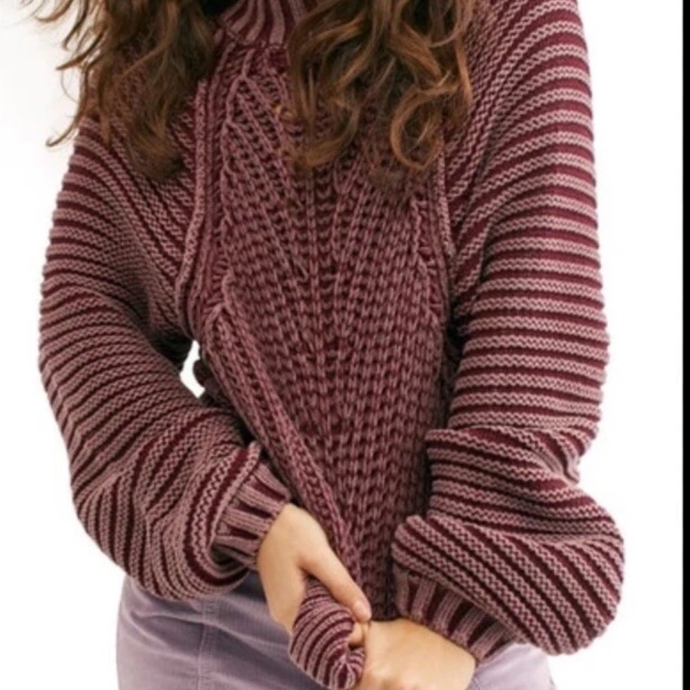 Free People - Chunky Cable Knit Cropped Sweater - Mauve